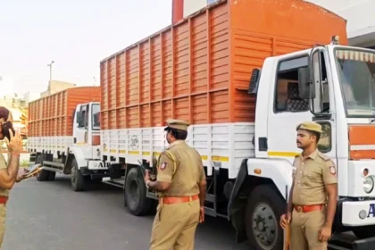 trucks-carrying-cash-worth-2000-crore-detained-in-andhra-pradesh